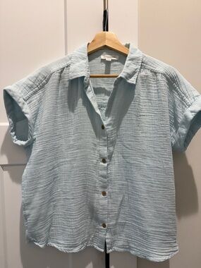 beachlunchlounge Aqua Short-Sleeve Button Down Shirt S